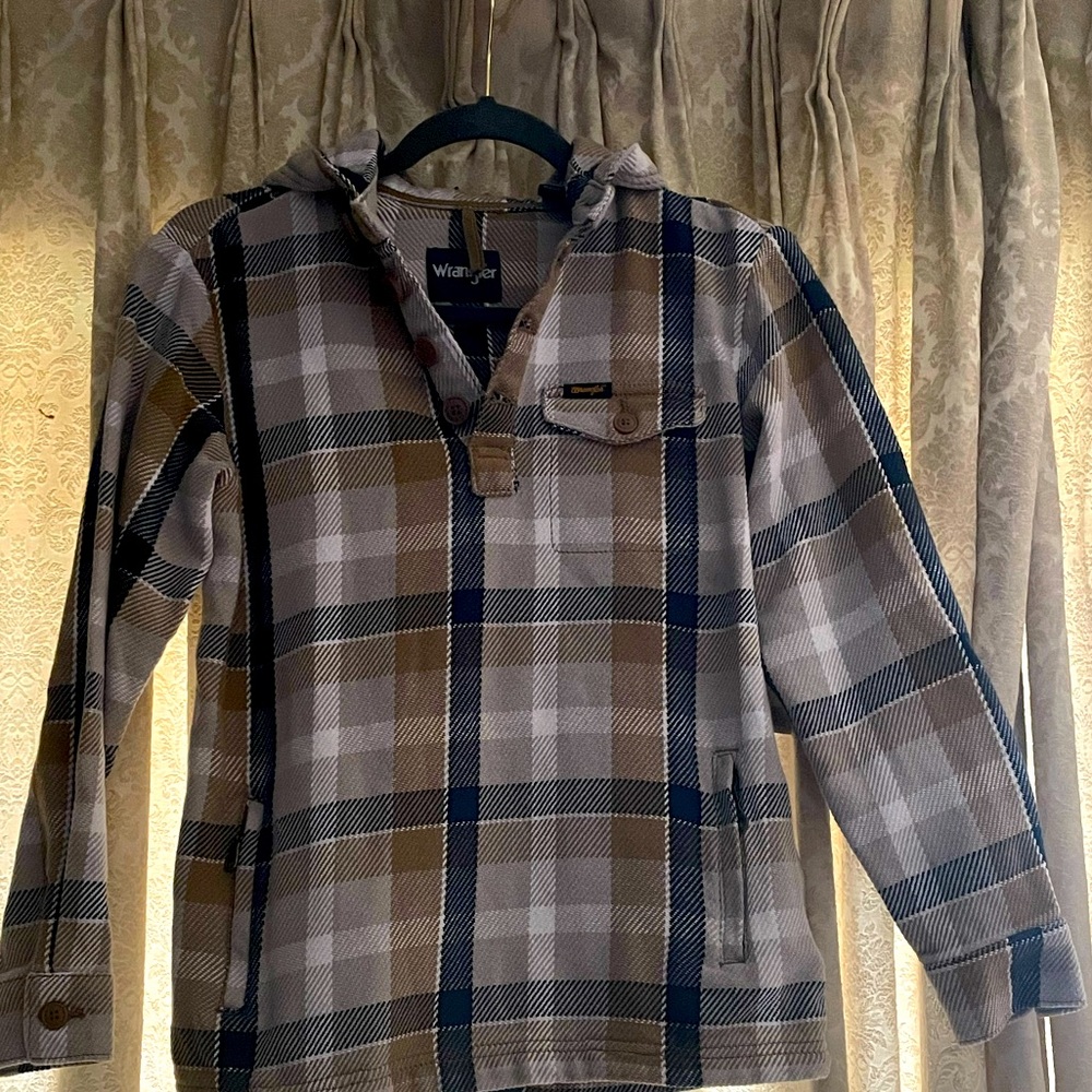 BOYS large WRANGLER rugged multi-colored shirt with hood